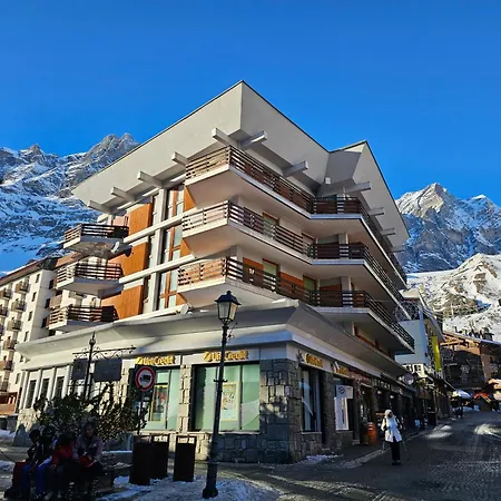شقة 3 Bedrooms In The Heart Of Cervinia بيريوِل تْشيرفينيا