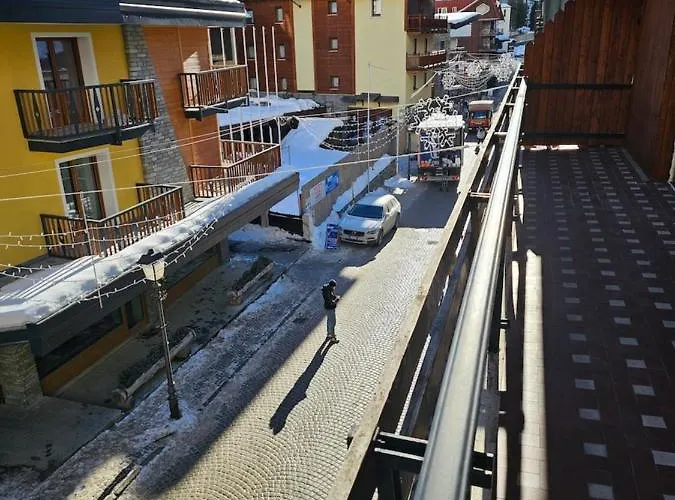 Апартаменти 3 Bedrooms In The Heart Of Cervinia *