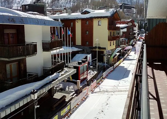 Апартаменти 3 Bedrooms In The Heart Of Cervinia *